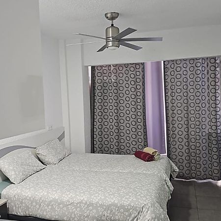 Apartamento Malaga Port Exterior photo