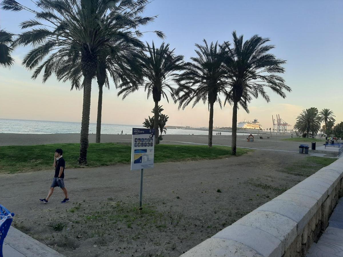 Apartamento Malaga Port Exterior photo