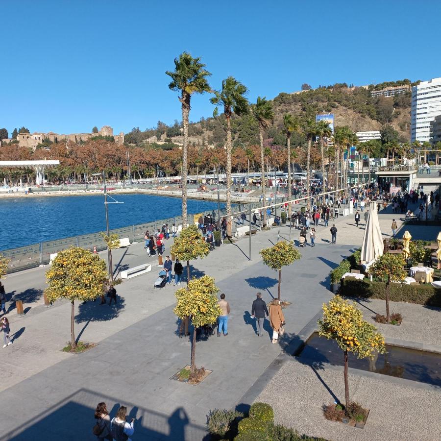 Apartamento Malaga Port Exterior photo
