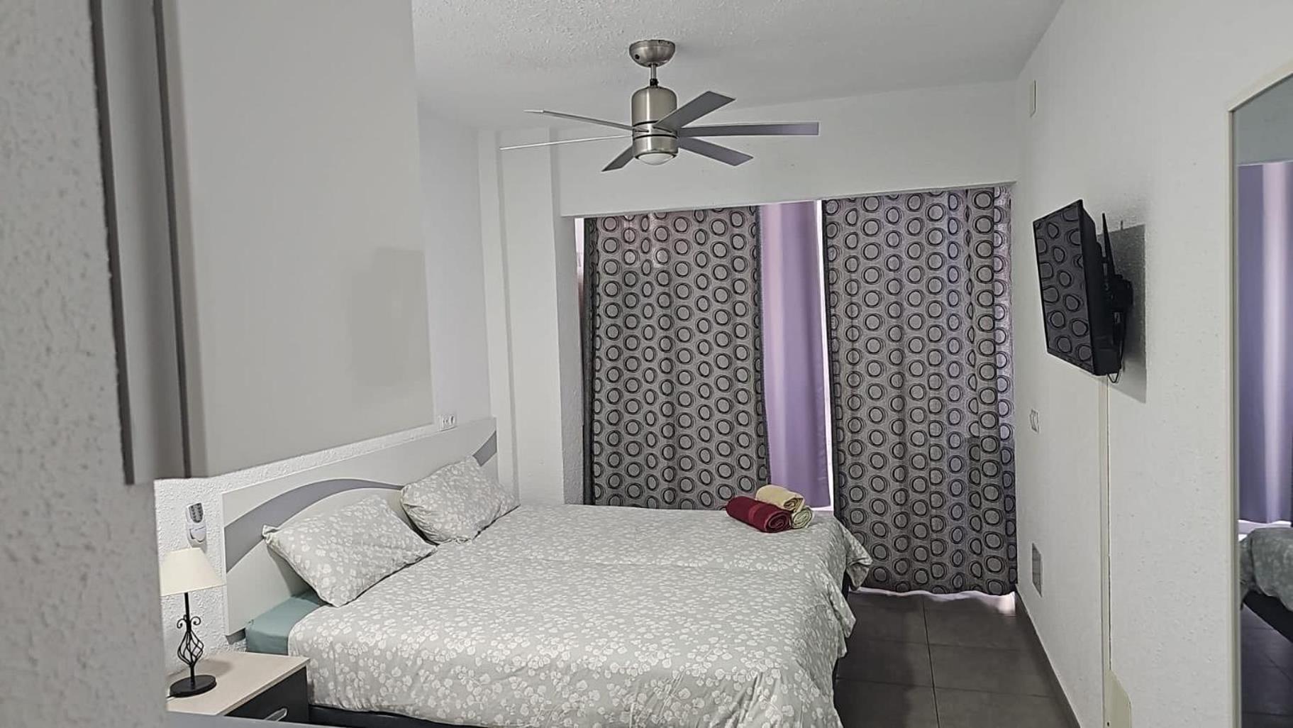 Apartamento Malaga Port Exterior photo