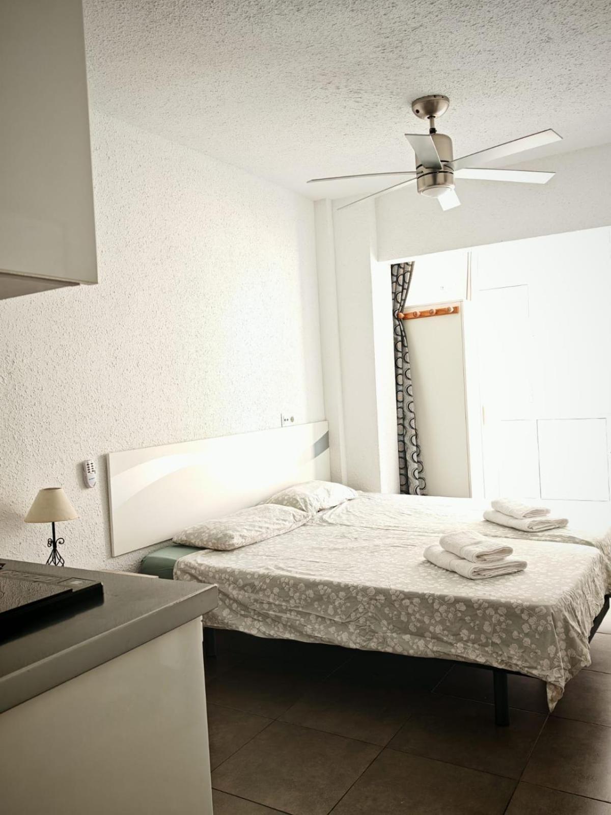 Apartamento Malaga Port Exterior photo