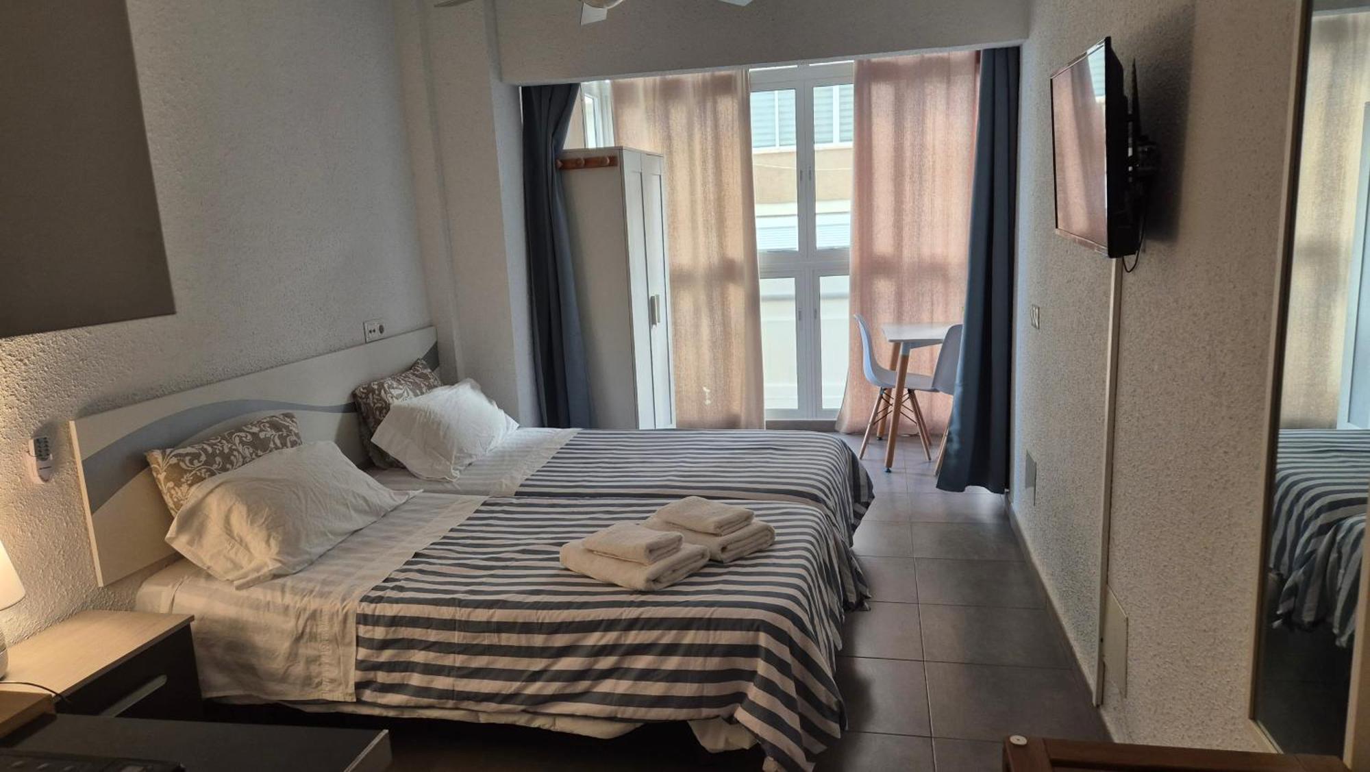 Apartamento Malaga Port Exterior photo