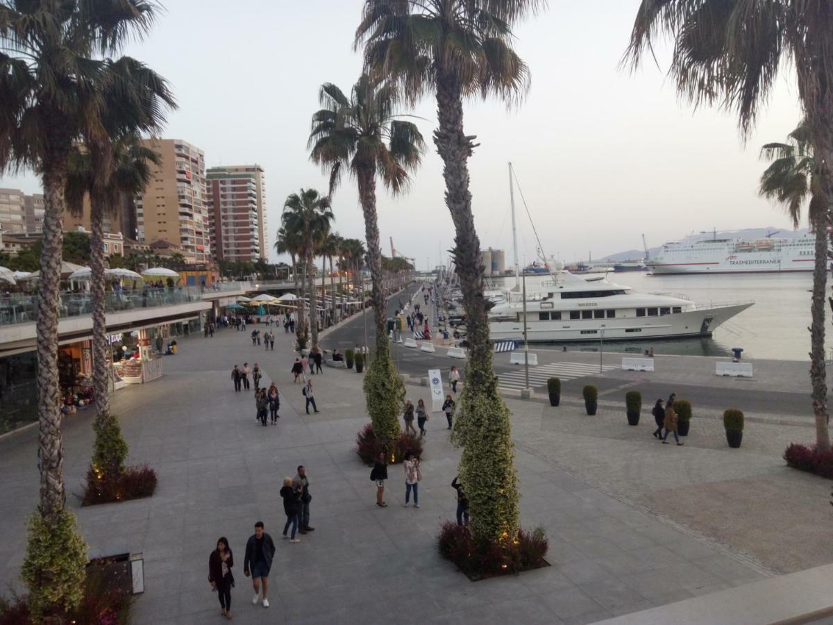 Apartamento Malaga Port Exterior photo