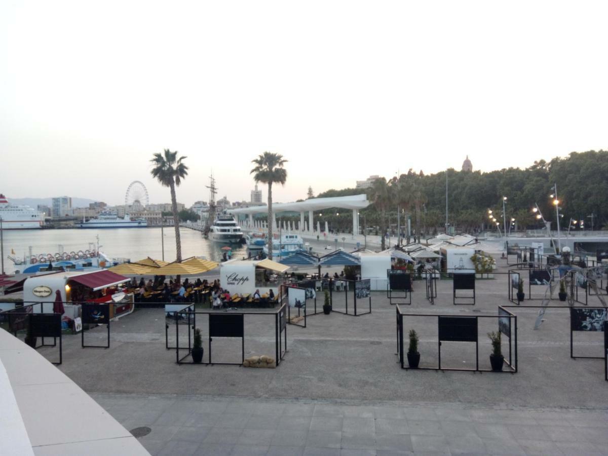Apartamento Malaga Port Exterior photo