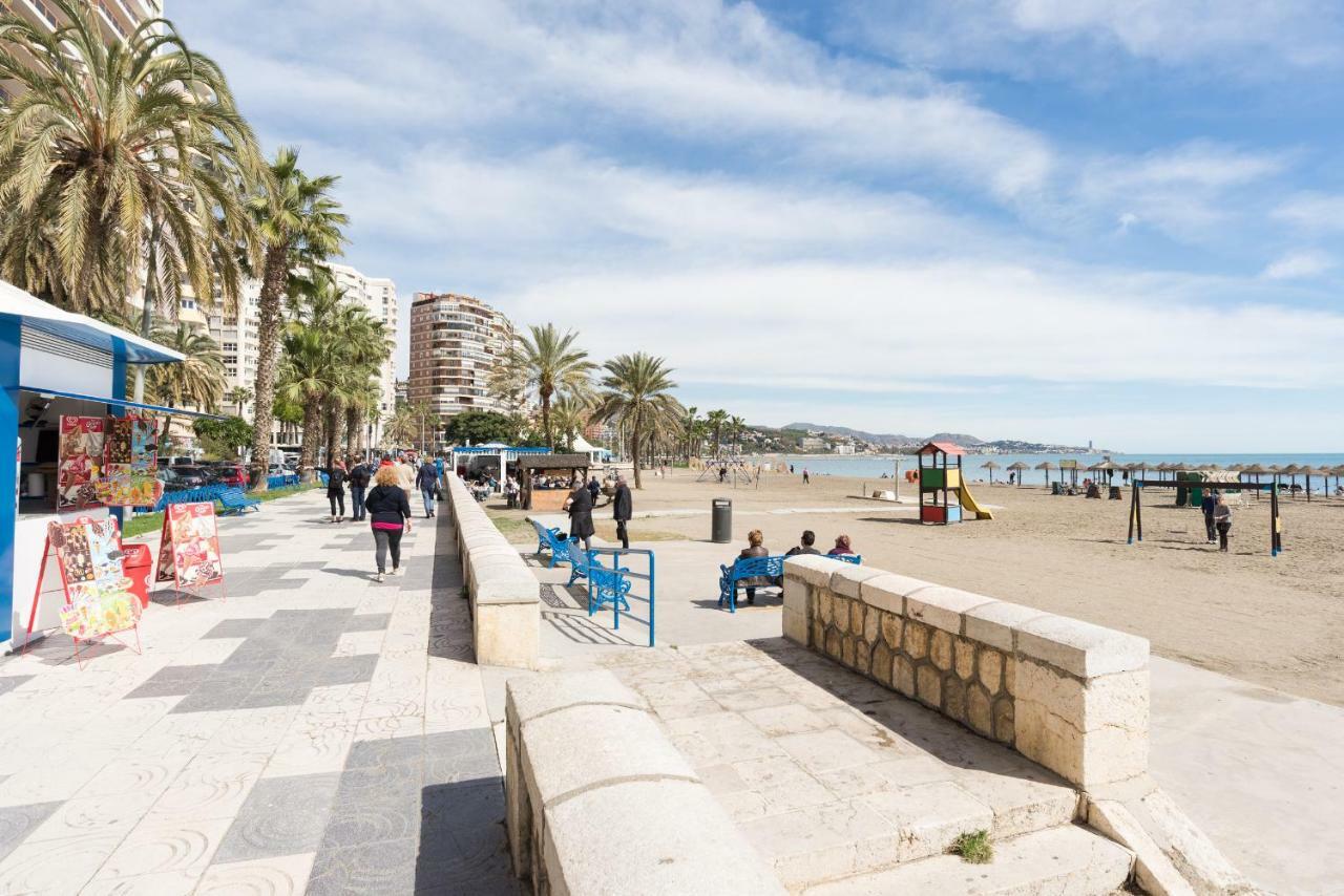 Apartamento Malaga Port Exterior photo