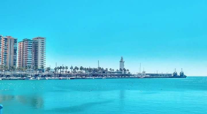 Apartamento Malaga Port Exterior photo