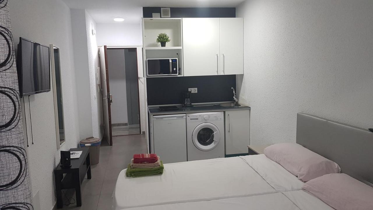 Apartamento Malaga Port Exterior photo